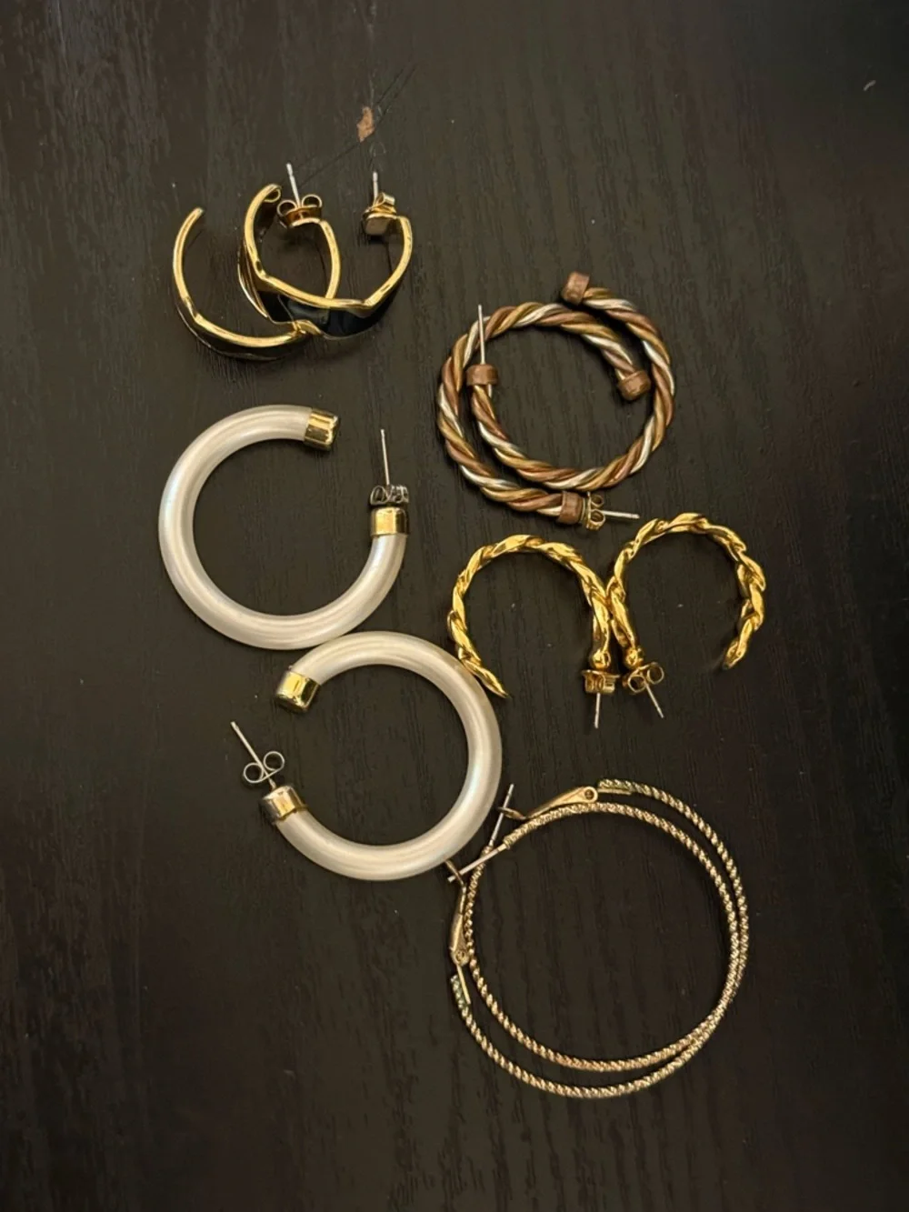 Gold and Black Hoop Earrings‎